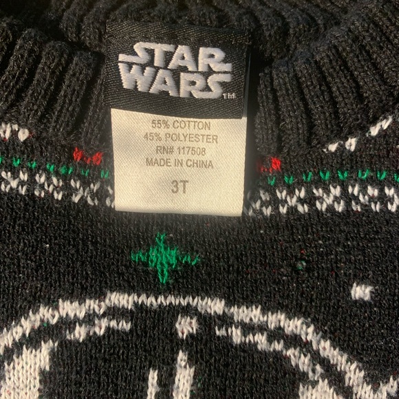 CHRISTMAS LOT OF 3.  STAR WARS SWEATER, RABBIT SKINS HOME ALONE TEE & OKIE DOKIE - Picture 5 of 16